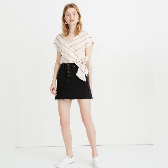 Madewell|Rigid Denim A-Line Washed Black Mini Denim Skirt w Frayed Hem, Buttons• - Picture 2 of 16